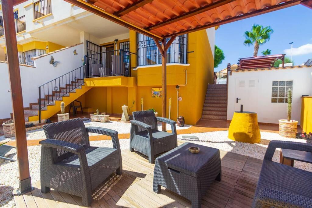 Вілла La Casa De Mi Suenos Торрев'єха Екстер'єр фото